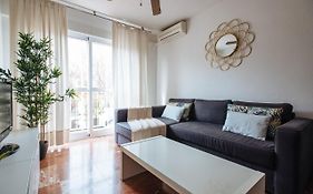 Bright&Familiar Apartment in Alameda